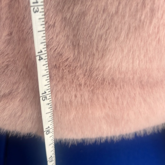 Forever 21 pink faux fur jacket - Picture 7 of 9